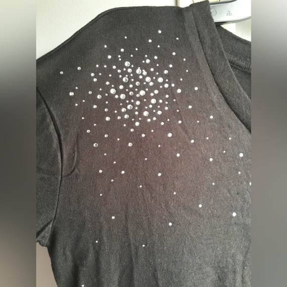 Gloria Vanderbilt V-Neck Top - NWT - Picture 3 of 8